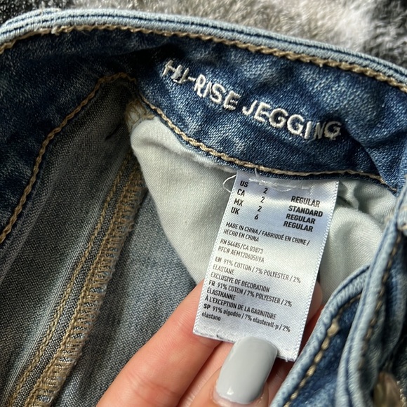 American Eagle High Rise - Picture 4 of 4